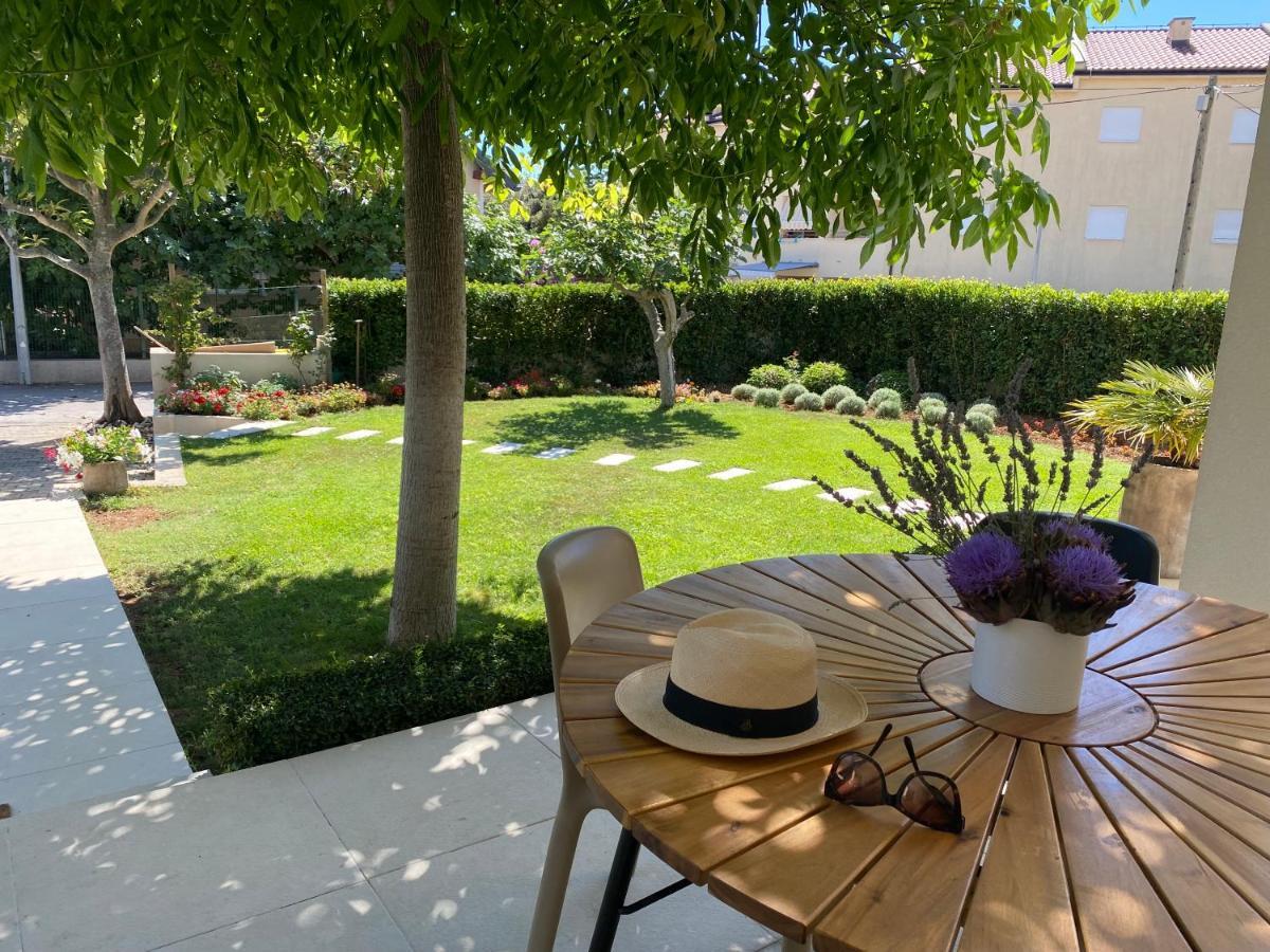 NEW! Luxury Garden apartment Pakoštane Exterior foto
